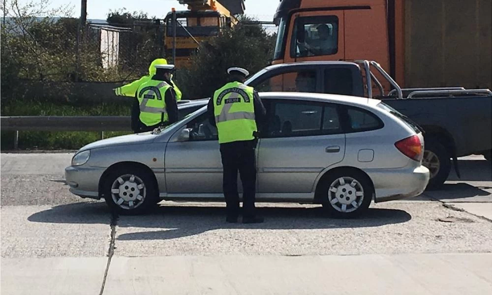 Κορονοϊός - Μέτρα: Μπλόκο της ΕΛ.ΑΣ. στα διόδια - Βίντεο, εικόνες
